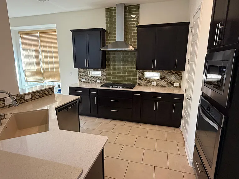 11412 Maggiore Dr — Photo 6