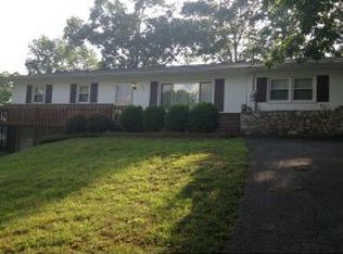 408 Rainbow Cir, Kingsport, TN 37660