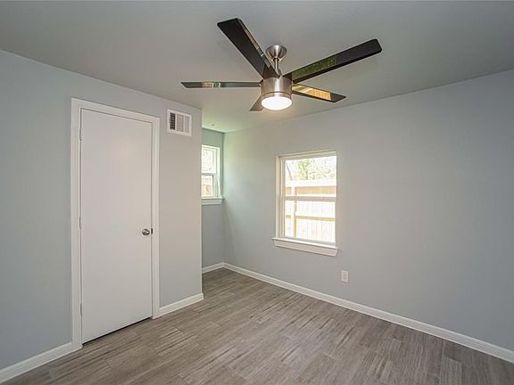 3rd image of 13521 Peoria St #1