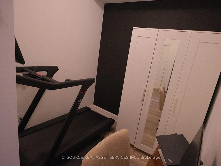 50 Lakebreeze Dr #421 — Photo 19