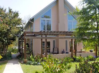 1022 Locust Ave, Charlottesville, VA 22901