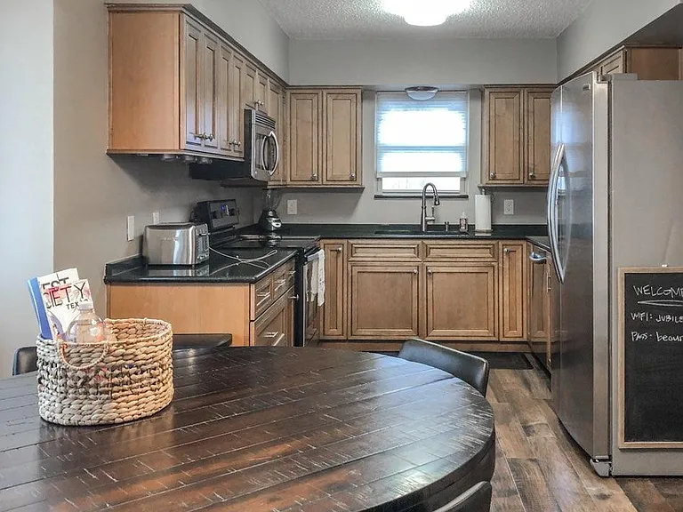 6821 Starnes Rd — Photo 3