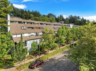 3030 80th Ave SE UNIT 303, Mercer Island, WA 98040