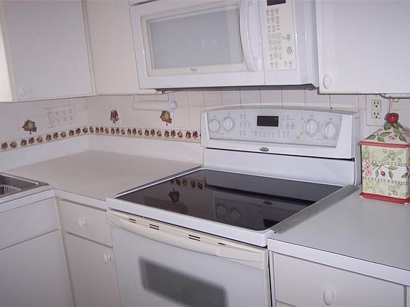 5th image of 1775 SW 81st Way