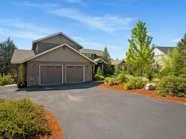 1910 Murrelet Dr, Redmond, OR 97756