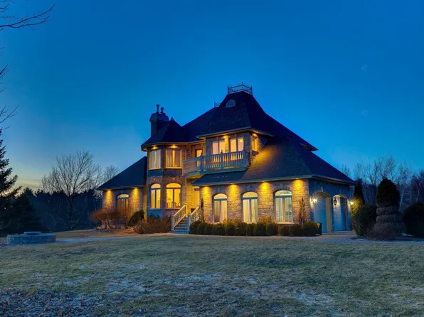 35 Rue Bruce, Granby, QC J2H 0P3