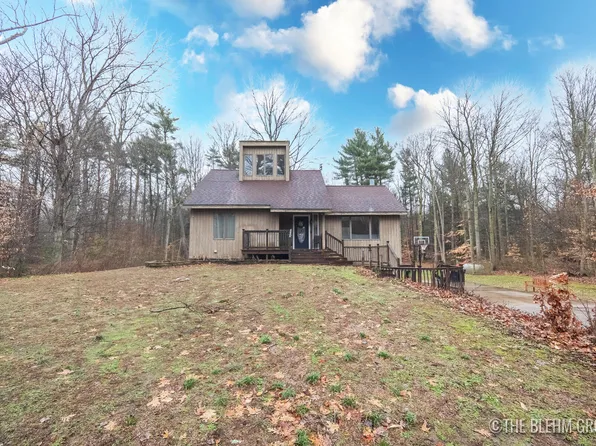 11408 144th Ave, West Olive, MI 49460