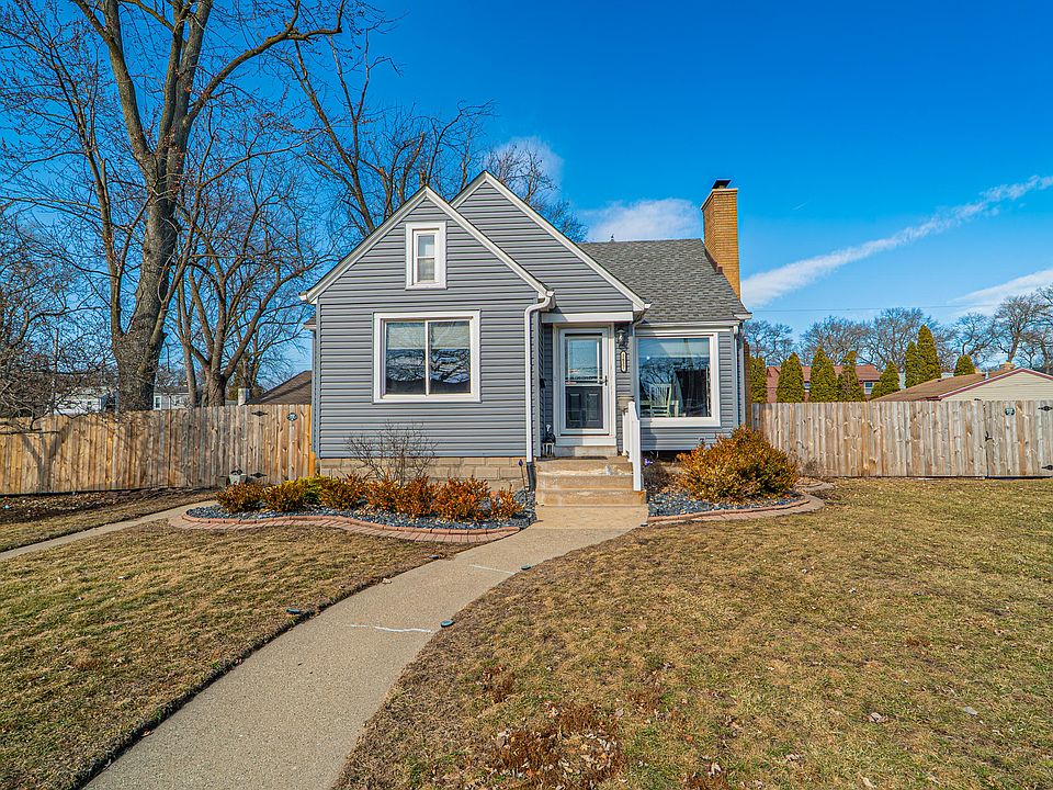 1st image of 2627 Clough Ave