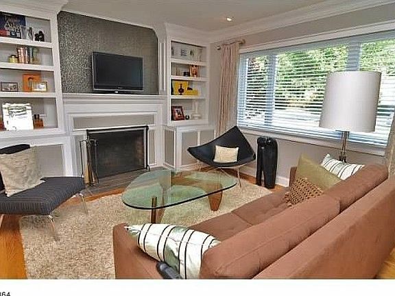 Living Room with Gas Fireplace