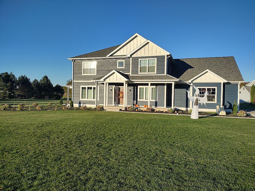 3658 Brayton Ln, Traverse City, MI 49685 | Zillow