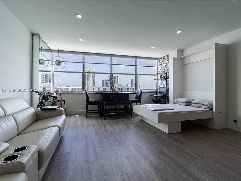 20 E Island Ave #1415 — Photo 11