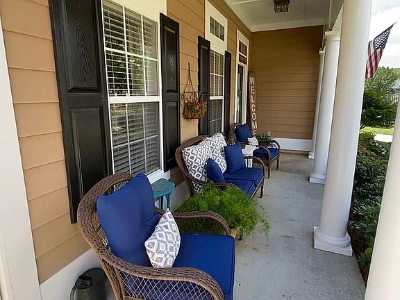 2nd image of 5443 Camellia Ln
