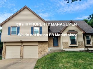 15431 Robinson St, Overland Park, KS 66223