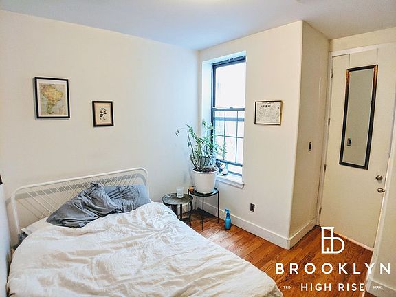 4th image of 885 Saint Johns Pl #A6a