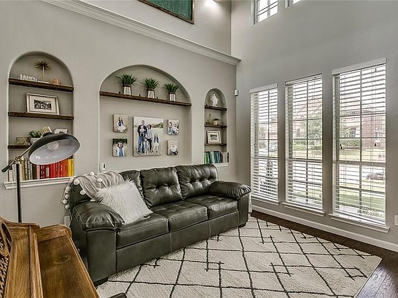 4th image of 820 Mesquite Dr