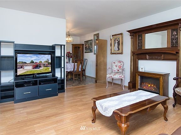 3rd image of 27558 78th Ave NW