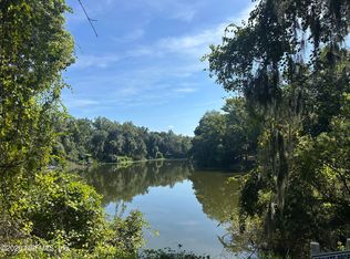 232 LAKEVIEW Drive, Satsuma, FL 32189