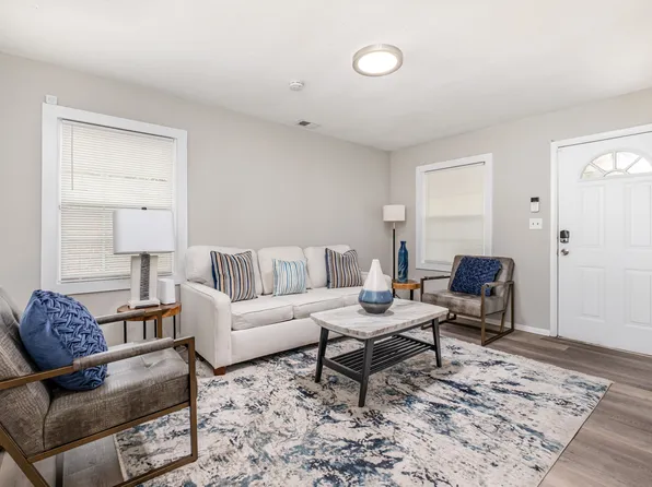 535 W Craighead Rd, Charlotte, NC 28206