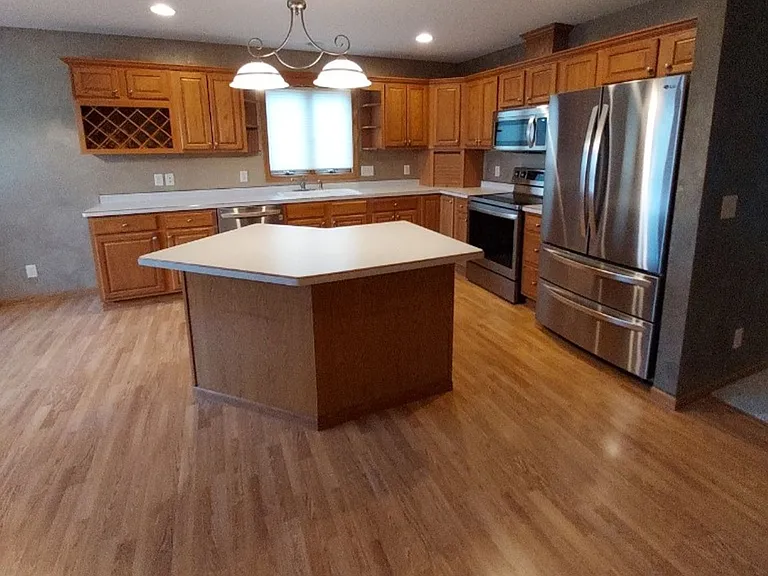 459 Jefferson St — Photo 3