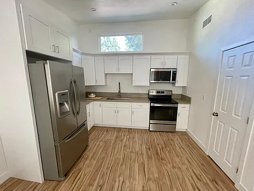 5604 Le Sage Ave Photo 1