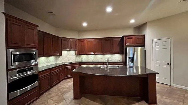 4 bed, 3.5 bath, 4050 sqft, $4,250 — Photo 1