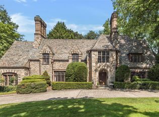 9 Rittenhouse Rd, Bronxville, NY 10708