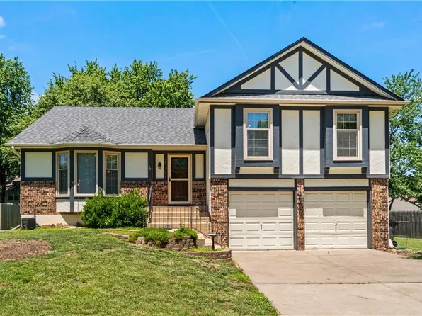 2132 E 154th St, Olathe, KS 66062