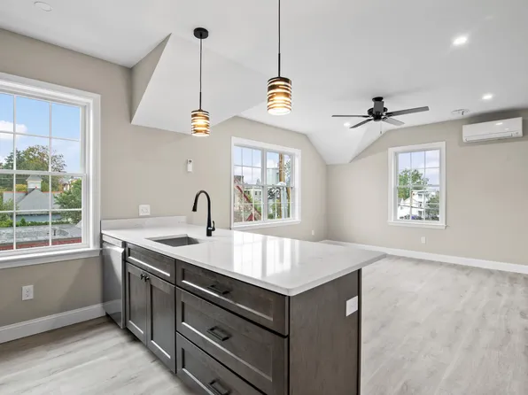 680 Union St, Manchester, NH 03104