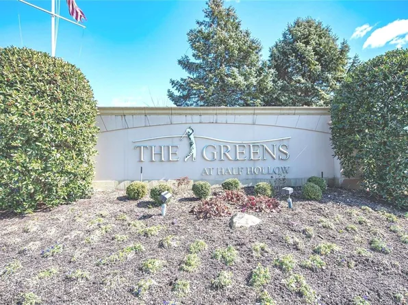 702 Balfour Place #702, Melville, NY 11747