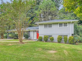 3189 Dogwood Dr, East Pt, GA 30344