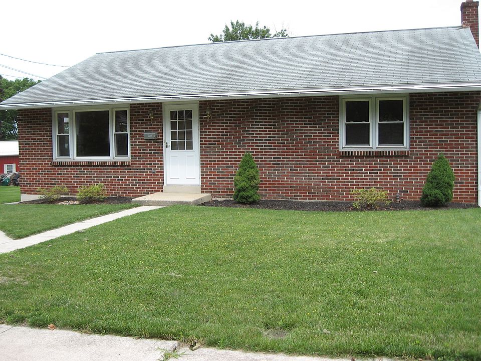 1st image of 51 E Pine St