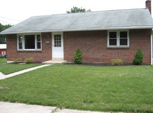 51 E Pine St, Fleetwood, PA 19522