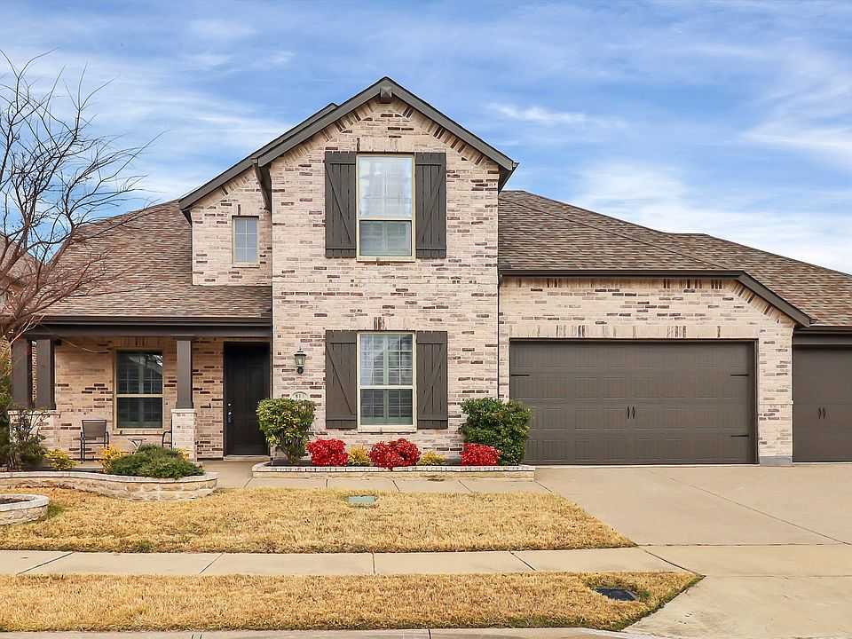1st image of 813 Glen Crossing Dr
