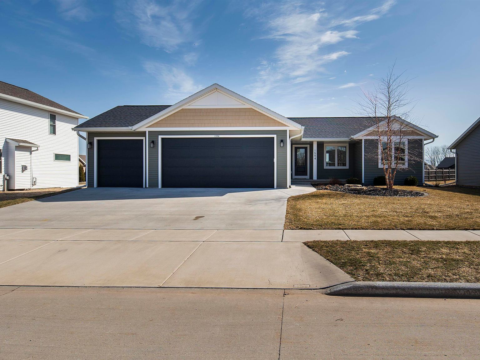 1594 Sage Xing, Oshkosh, WI 54904 | Zillow