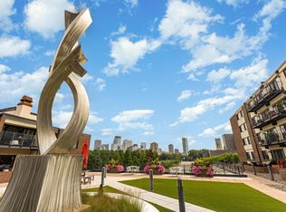 52 Groveland Ter #A406, Minneapolis, MN 55403