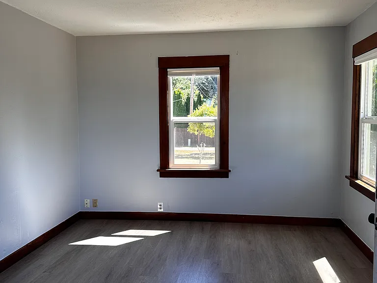 3412 NW Lakeness Rd — Photo 4