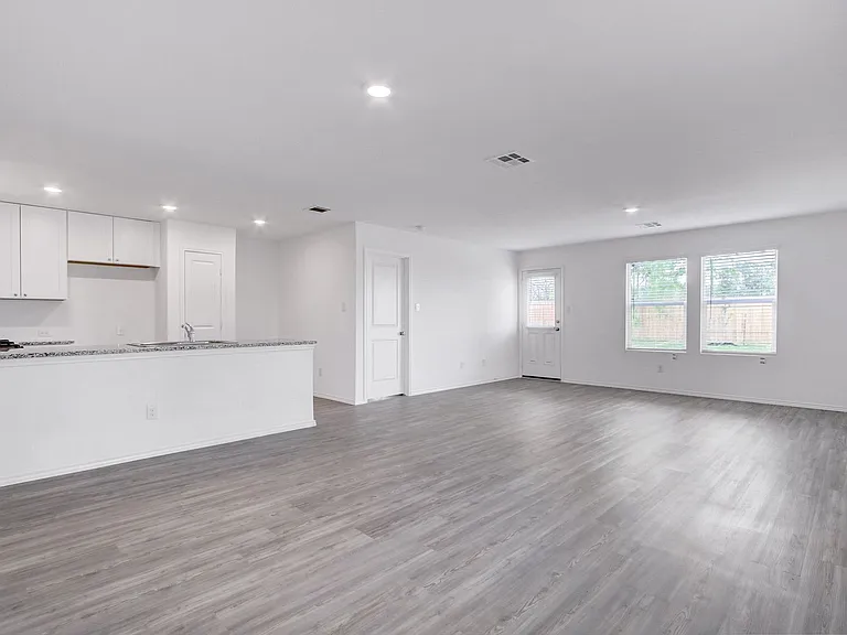 15003 Greenfield Ml — Photo 7