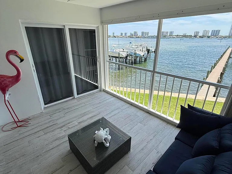 370 Wilma Cir #6 — Photo 16