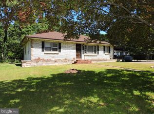 8470 Bussenius Rd, Pasadena, MD 21122