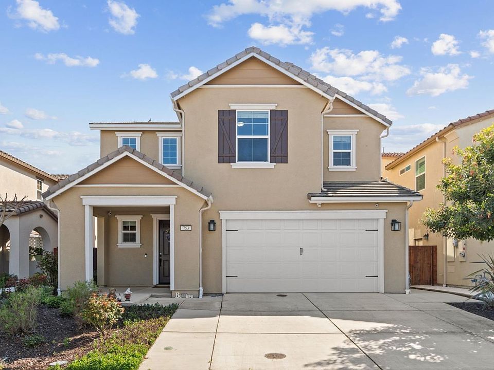 1st image of 753 Valencia Way