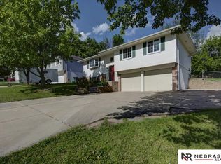 8609 S 45th Ave, Omaha, NE 68157