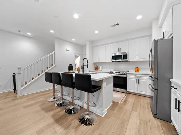 10553 Graphite St, Spring Valley, CA 91977