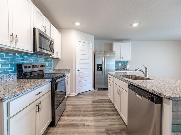 5th image of 21902 Aleutian Ave
