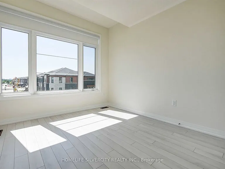 53 Ravenbury St — Photo 32