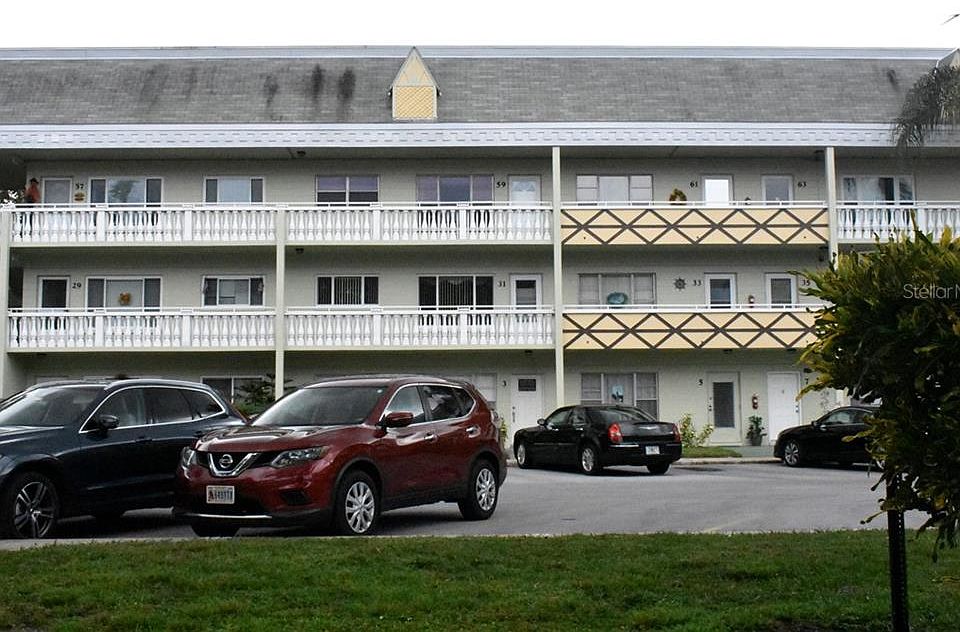 1st image of 2459 Columbia Dr APT 31