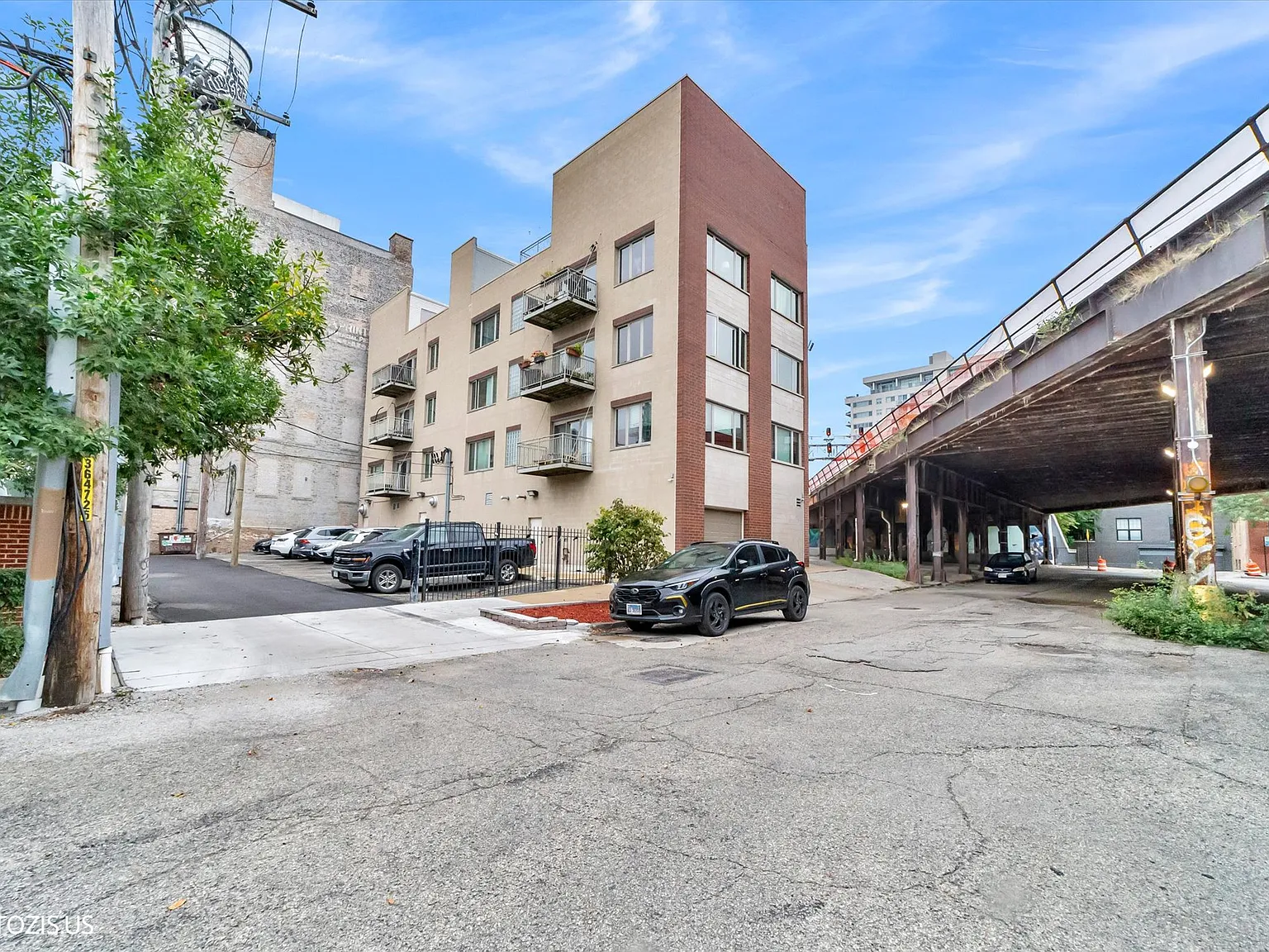 2 bed, 1800 sqft, $4,000 — Photo 2