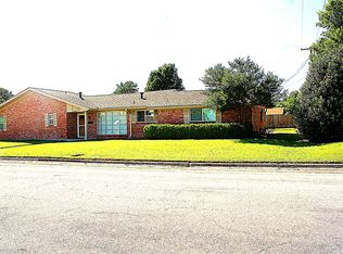 1100 N Lamb St, Bowie, TX 76230