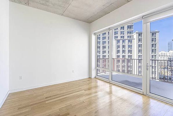 1st image of 22-22 Jackson Ave #718