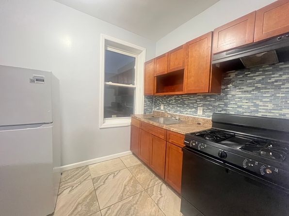 222 3rd St #6