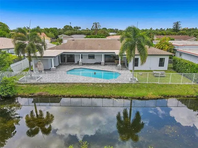 16610 Royal Poinciana Ct — Photo 15